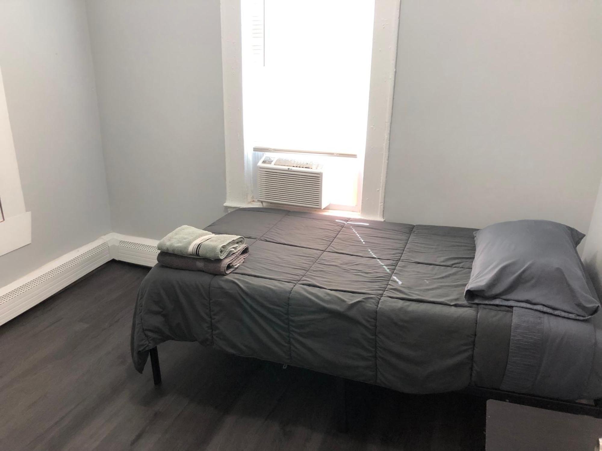 Private 2-Bedroom With Free Parking And Direct Bus To Nyc Manhattan Only 2 Blocks Away Linden Exterior foto