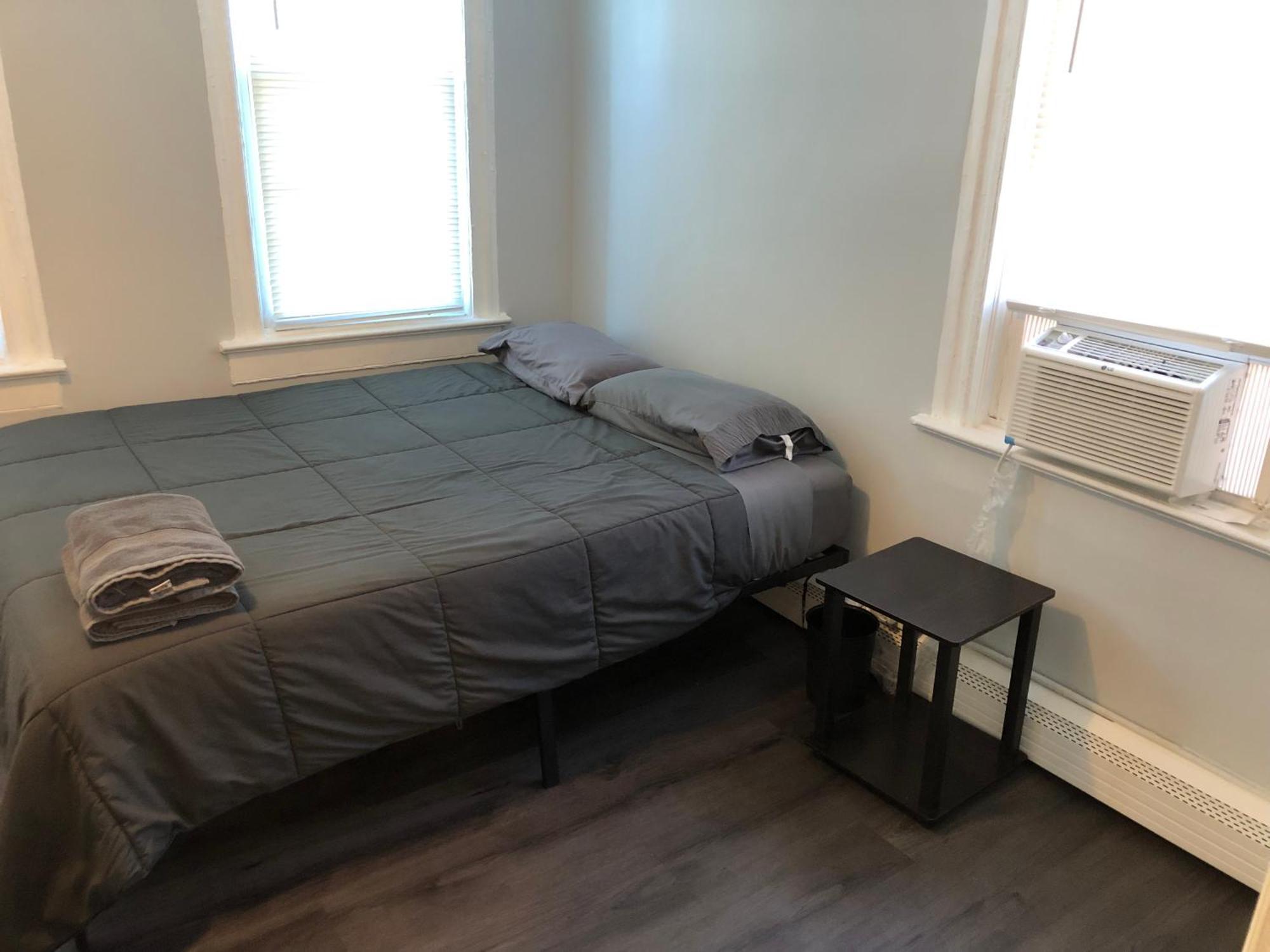 Private 2-Bedroom With Free Parking And Direct Bus To Nyc Manhattan Only 2 Blocks Away Linden Exterior foto